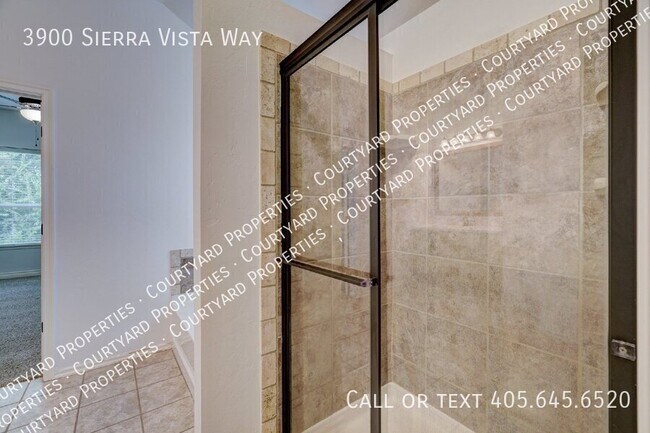 Building Photo - 3900 Sierra Vista Way