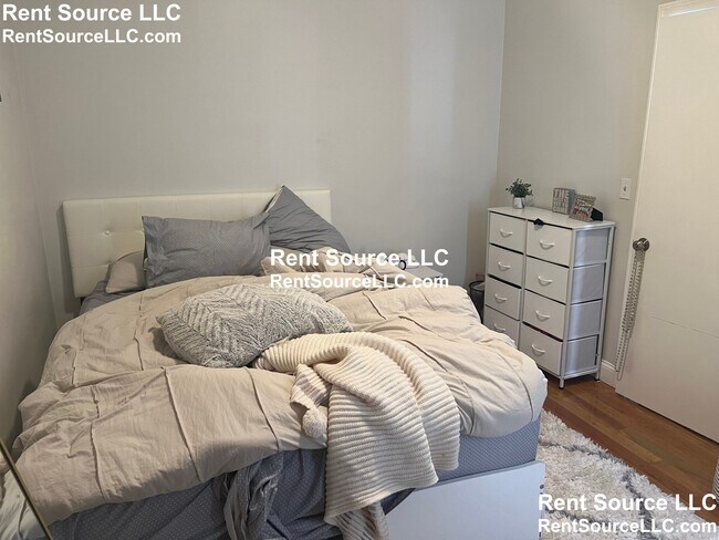 Building Photo - 1100 Cambridge St