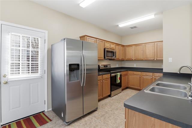 Building Photo - 3913 Hawkins Dr