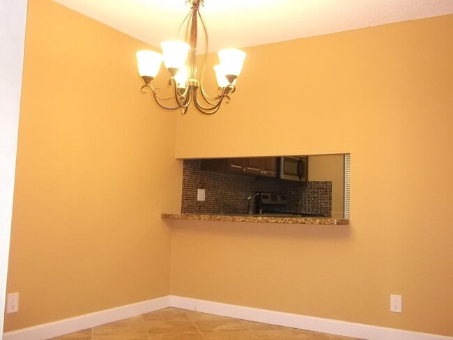 Building Photo - 743 SE 1st Way