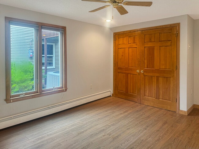 Building Photo - 85 Debbie Dr