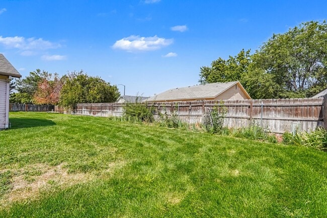 Building Photo - 2463 N Stone Pl