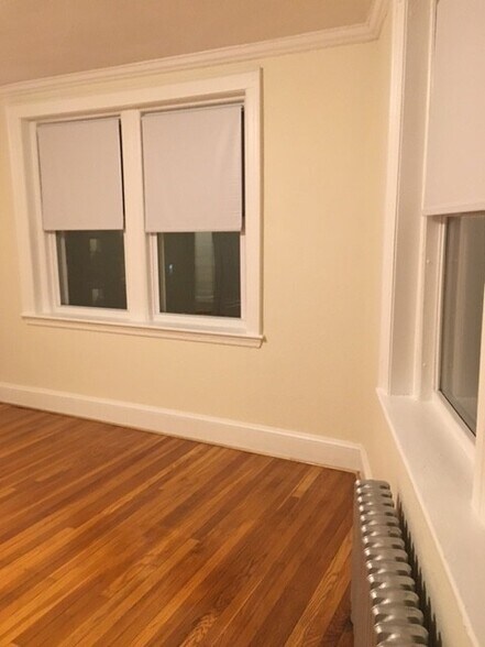 Building Photo - 2045 Commonwealth Ave