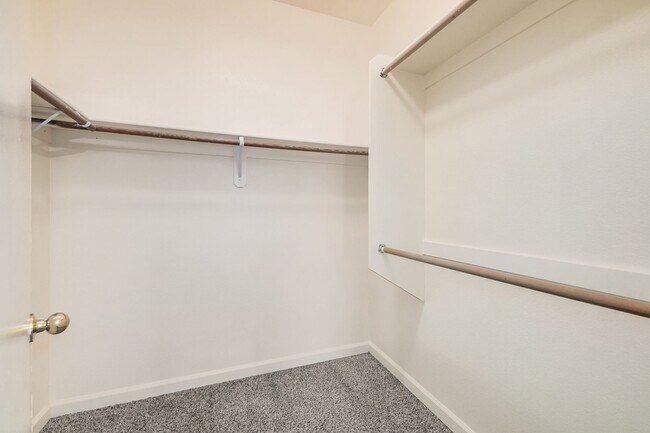 Building Photo - 2 Bedroom, 2 Bath In Central Phoenix