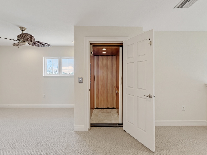 Building Photo - 9111 43rd Terrace W