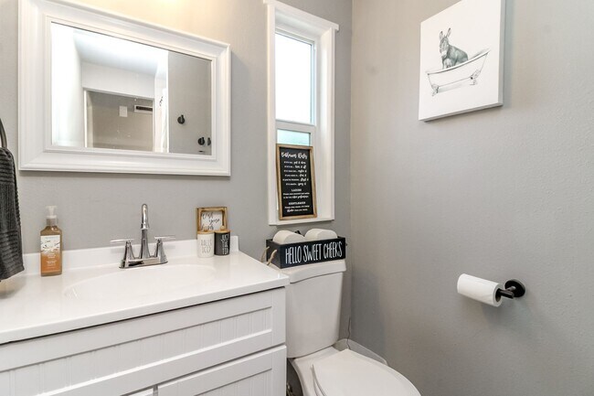 Building Photo - Updated 2 bedroom manufactured home on large corner lot