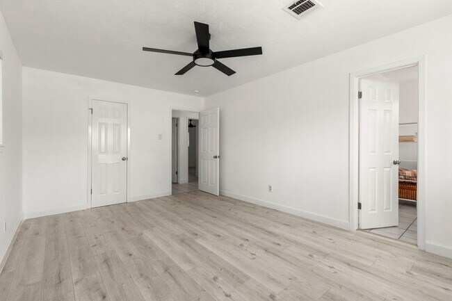 Building Photo - 11030 Hayslip Ln