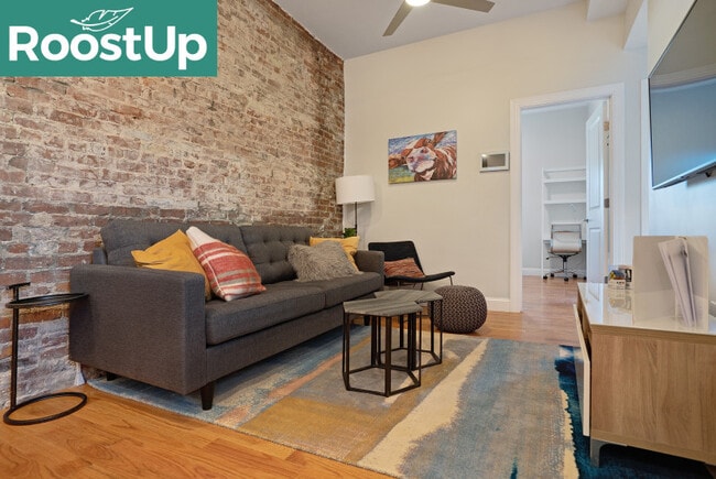 Building Photo - 162 Cottage St