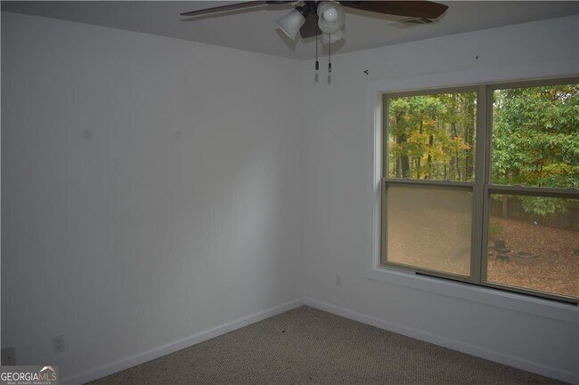 Building Photo - 43 Jessel Ln