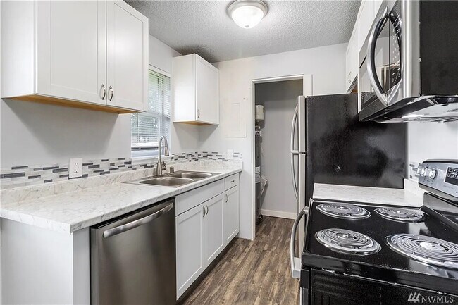 Building Photo - Westland Apartments