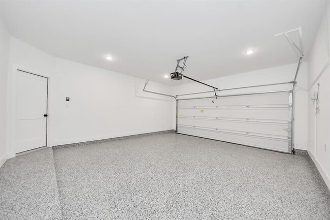 Building Photo - 1422 Shaded Rock Dr