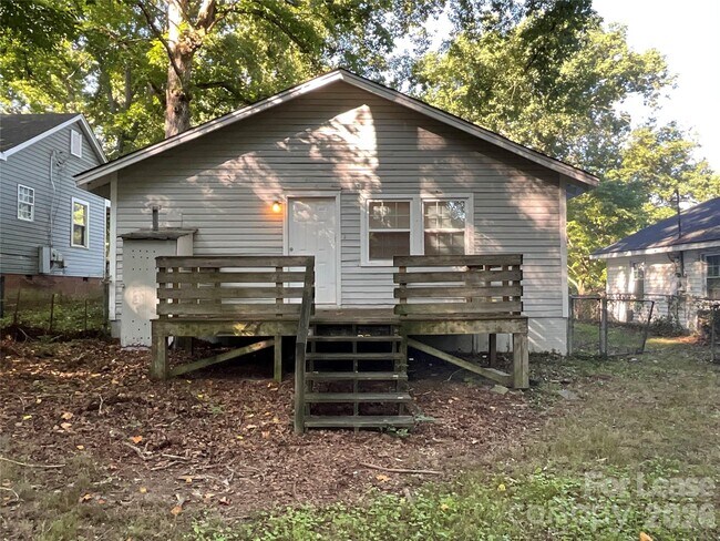 Building Photo - 1034 Ridge Ave