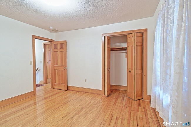 Building Photo - 1129 N Colony Rd