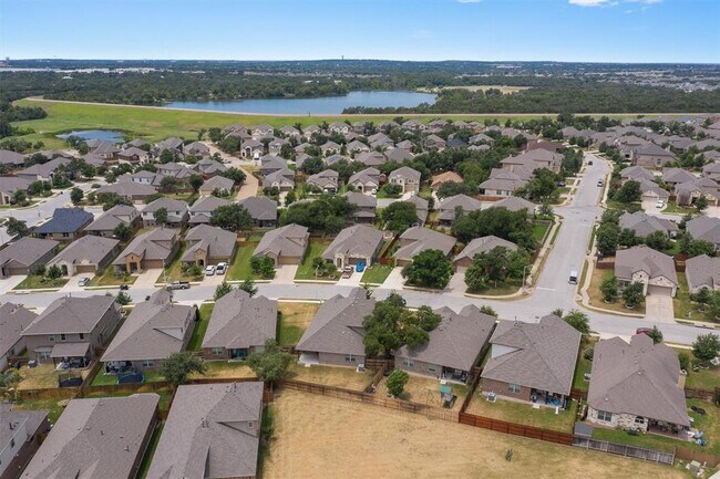 Building Photo - 2428 Lyla Ln