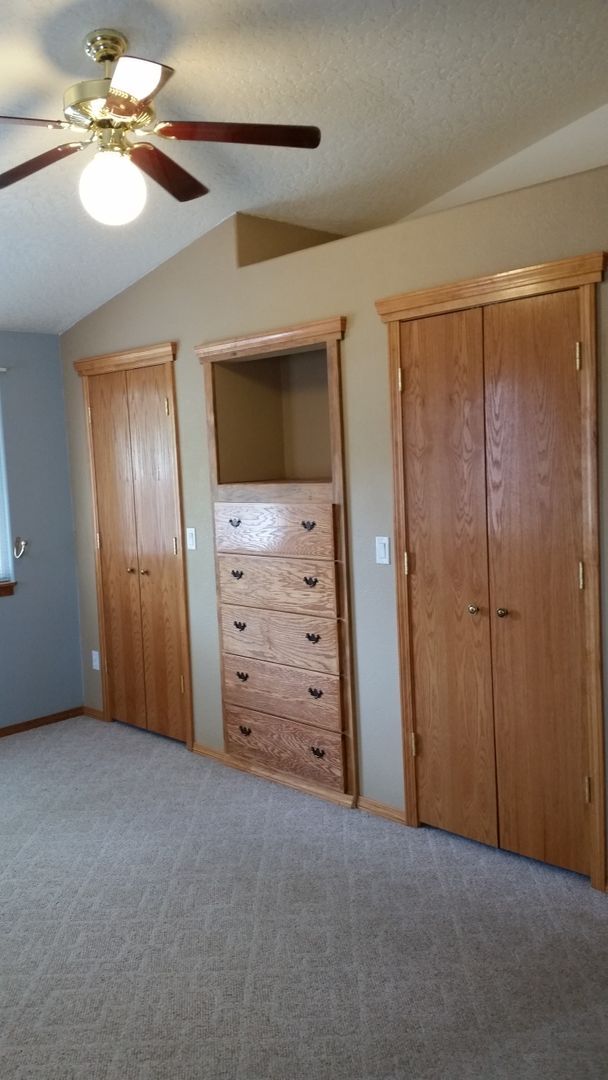 Building Photo - Beautiful Home with Hobby Shop and RV PARKING