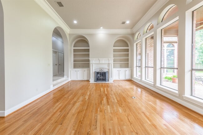 Building Photo - 32810 Waltham Crossing