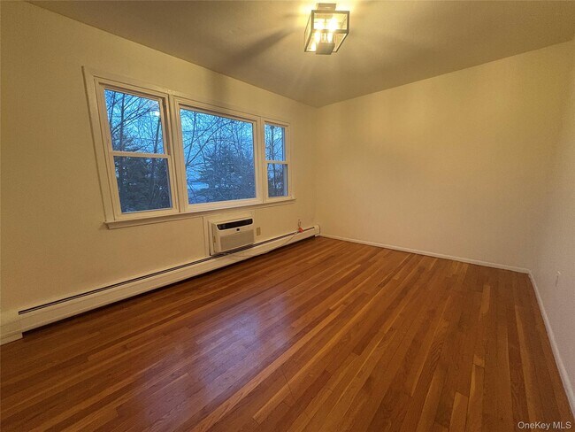 Building Photo - 100 Dowd St