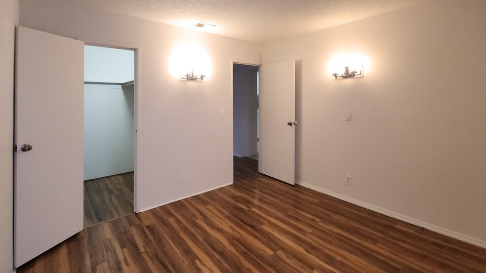 Building Photo - 4608 Neil Rd