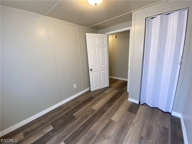 Building Photo - 2045 Bahia Ln