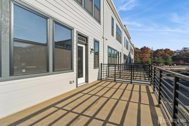 Building Photo - 103 Vaughn Dr