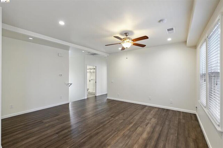 Building Photo - 2211 Haste St