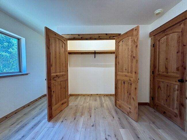 Building Photo - 9400 Spring Hill School Rd