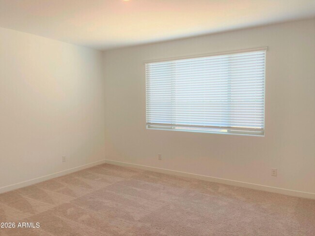 Building Photo - 9426 W Devonshire Ave