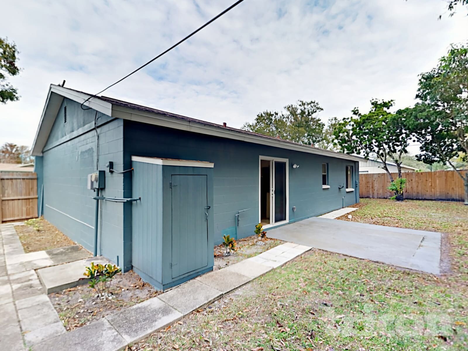 Building Photo - 7812 Tiburon Dr