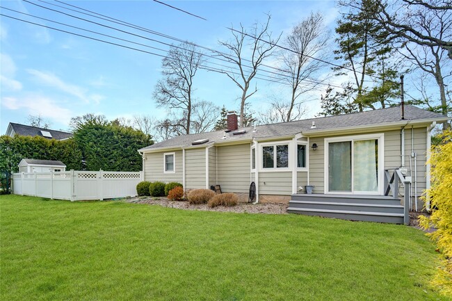 Building Photo - 11 White Birch Ln