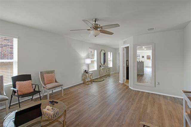 Building Photo - 865 Table Rock St