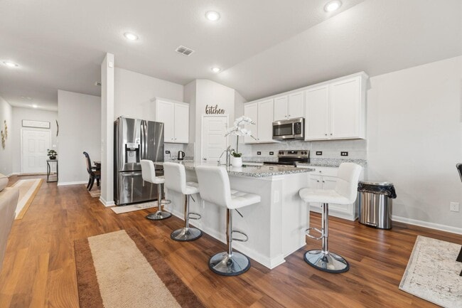 Building Photo - 5538 Jade Vly