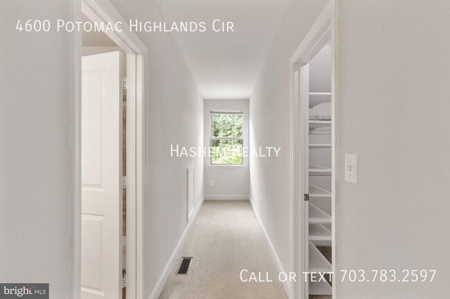 Building Photo - 4600 Potomac Highlands Cir