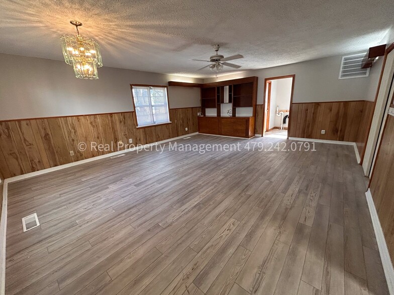 Building Photo - 4129 Stanard Ave