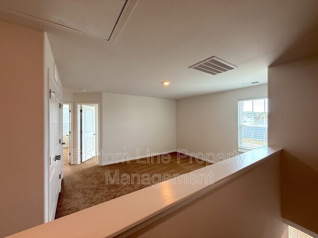 Building Photo - 180 Caffee Dr