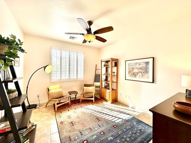 Building Photo - Long Term Fully Furnished 2 Bedroom with D...