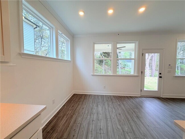 Building Photo - 2145 The Ln NE