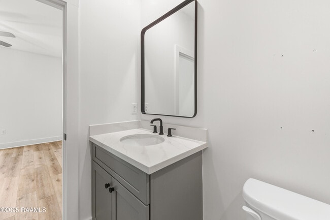 Building Photo - 119 Mayberry Grv St