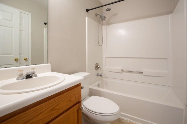 Building Photo - 2284 Oakland Spring Dr