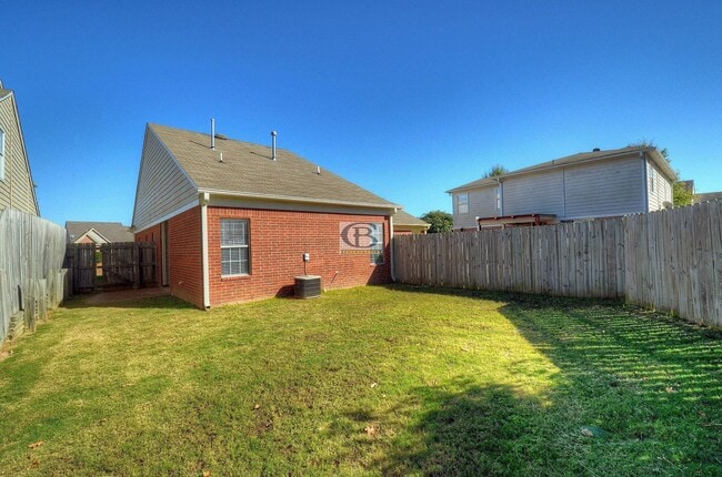 Building Photo - 1481 Estacada Way