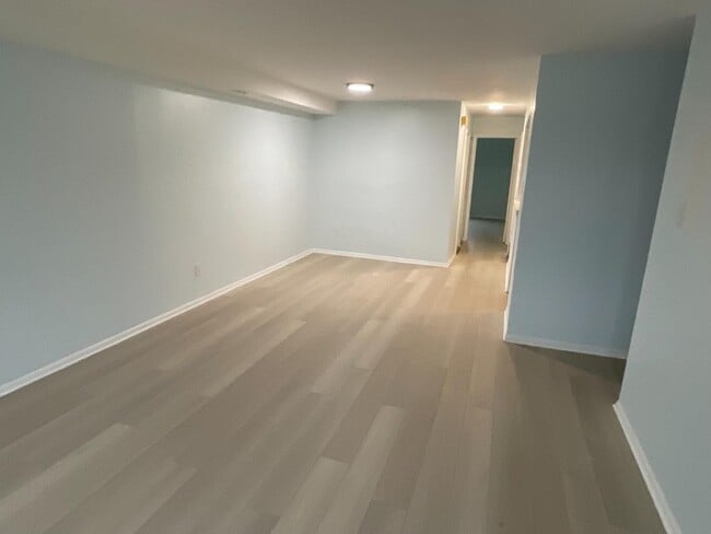 Building Photo - 2702 Island Ave