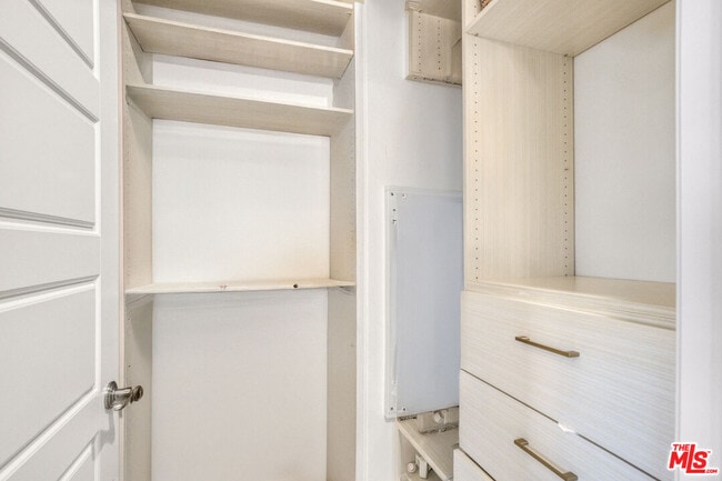 Building Photo - 20124 Piccadilly Ln