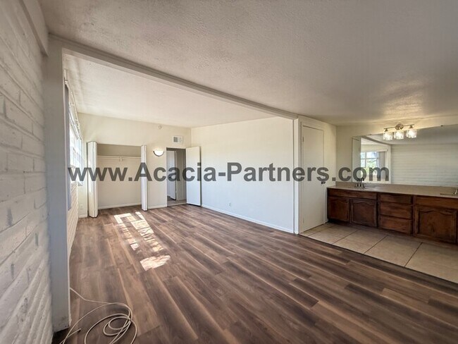 Building Photo - Corner Lot Three Bedroom Home