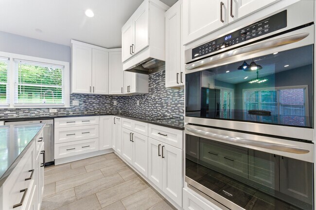 Building Photo - 103 Berkeley Rd