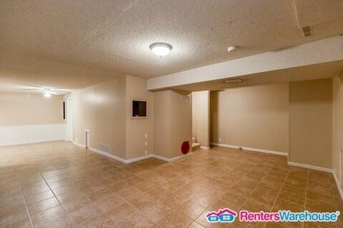 Building Photo - Beautiful 4 Bedroom / 2.5 Bath Olathe Home!