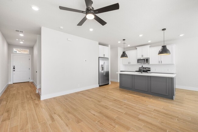 Building Photo - 13616 Giovannis Gdn