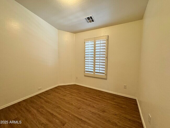 Building Photo - 45775 W Windmill Dr