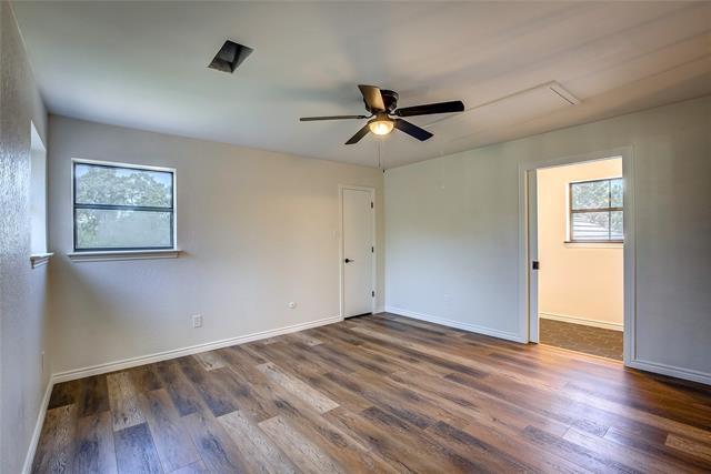 Building Photo - 307 Oakmont Dr