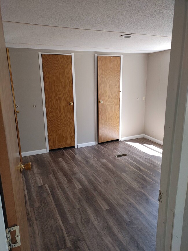 Building Photo - 30 Cambridge Dr