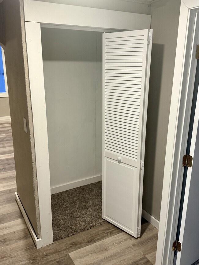 Building Photo - 401 W Douglas Ave