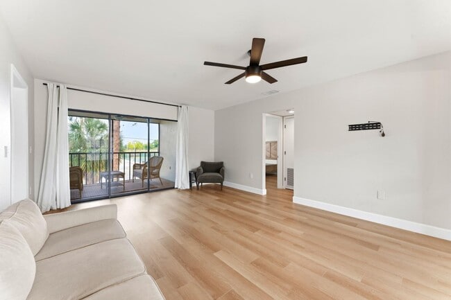 Building Photo - 2431 Heron Terrace